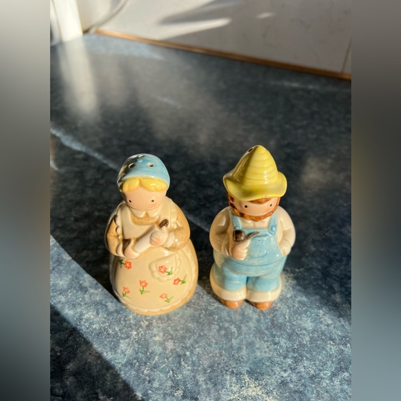 Vintage Otagiri Farmer and Wife Set - Picture 5 of 9